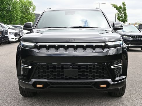 New 2026 Jeep Grand Wagoneer 4WD image 3