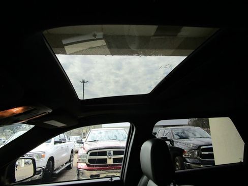 Used 2024 Dodge Durango GT image 28