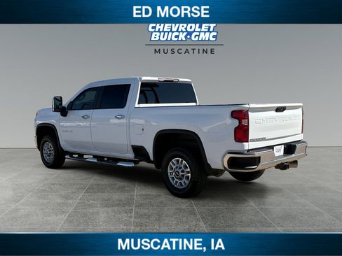 Used 2022 Chevrolet Silverado 2500 W/T w/ WT Convenience Package AWD/4WD image 3