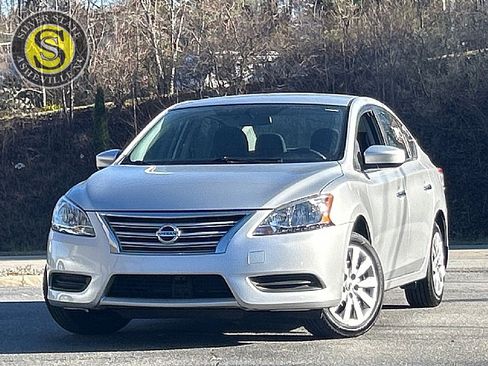Used 2015 Nissan Sentra S image 1