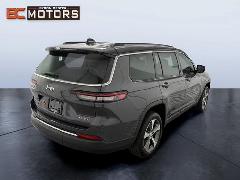 Used 2023 Jeep Grand Cherokee L Limited AWD/4WD image 6