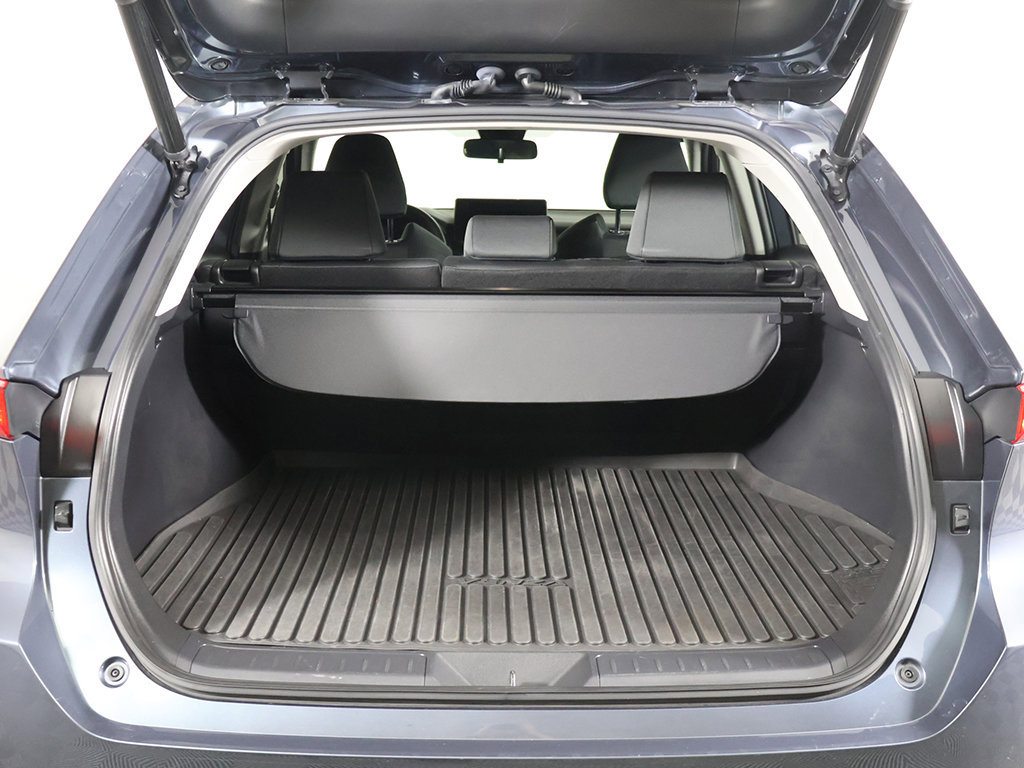 Used 2023 Toyota Venza LE AWD/4WD image 12