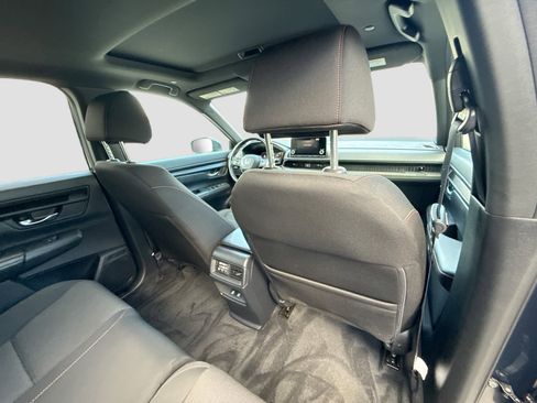 Used 2025 Honda CR-V Sport image 29