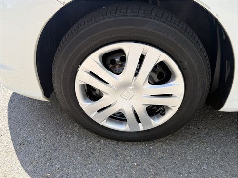 Used 2010 Honda Fit image 9