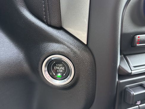 Used 2020 Chevrolet Silverado 1500 LT w/ Convenience Package image 20