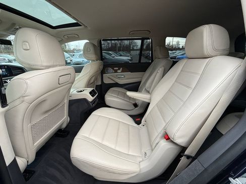 Used 2020 Mercedes-Benz GLS 450 4MATIC image 27