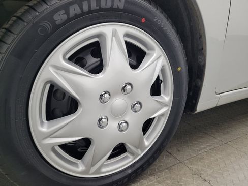 Used 2019 Nissan Sentra S FWD image 31