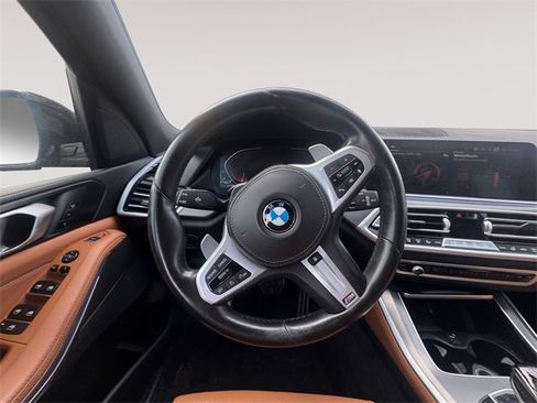 Used 2021 BMW X5 xDrive40i w/ M Sport Package image 11