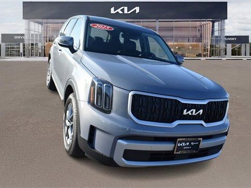 New 2025 Kia Telluride LX image 9