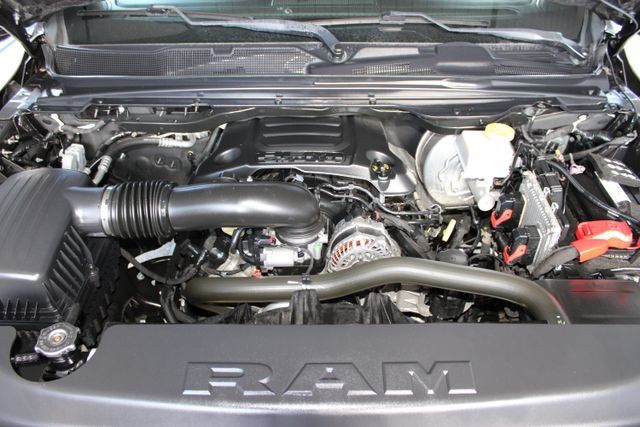 Used 2022 RAM 1500 Big Horn AWD/4WD image 32