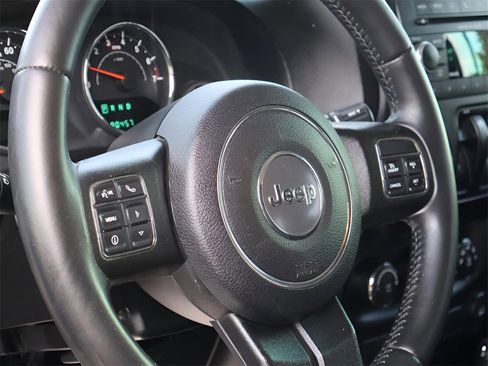 Used 2013 Jeep Wrangler Sport image 17