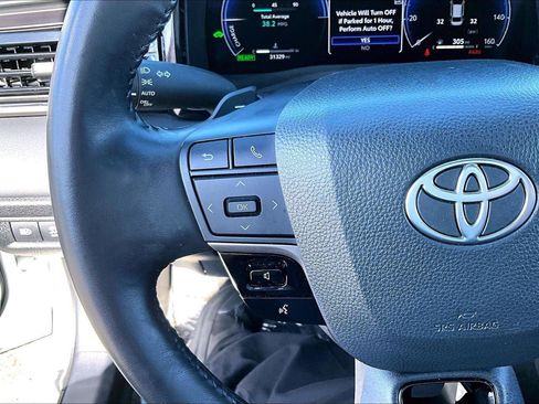 Used 2025 Toyota Camry XSE image 16