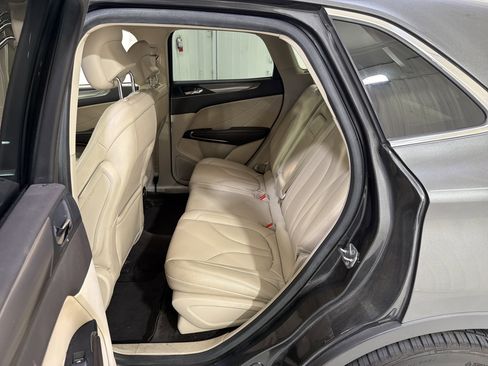Used 2018 Lincoln MKC Premiere image 11