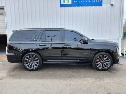 Used 2025 Cadillac Escalade V w/ LPO, Floor Liner Package AWD/4WD image 6