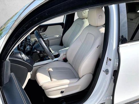 Used 2023 Mercedes-Benz GLB 250 4MATIC image 24