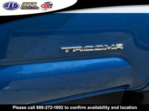 Used 2017 Toyota Tacoma TRD Sport w/ Premium & Technology Package image 10