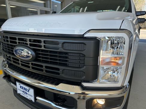 New 2026 Ford F250 XL w/ XL Chrome Package image 1