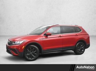 Used 2024 Volkswagen Tiguan SE video 1