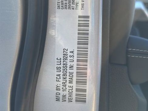 New 2025 Jeep Grand Cherokee L Limited w/ Trailer Tow Package AWD/4WD image 29