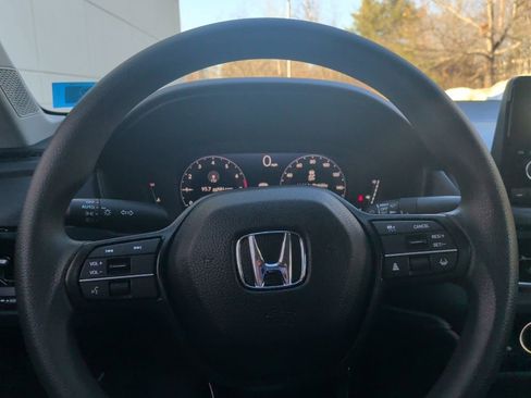 Certified 2025 Honda Accord SE image 15