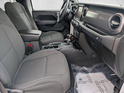 Used 2023 Jeep Wrangler Unlimited w/ Sun & Screen Package image 22