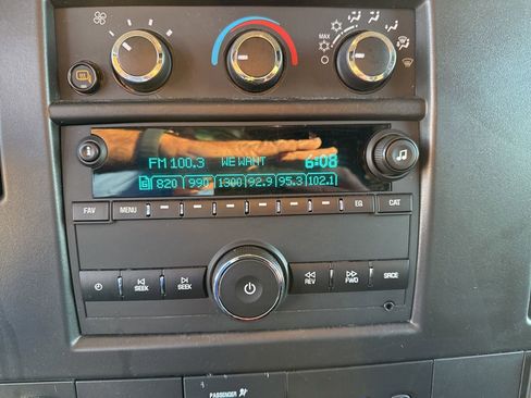 Used 2024 Chevrolet Express 2500 w/ Driver Convenience Package image 24