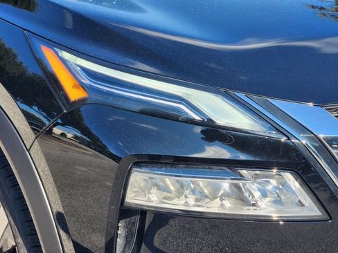 Used 2023 Nissan Rogue Platinum FWD image 10