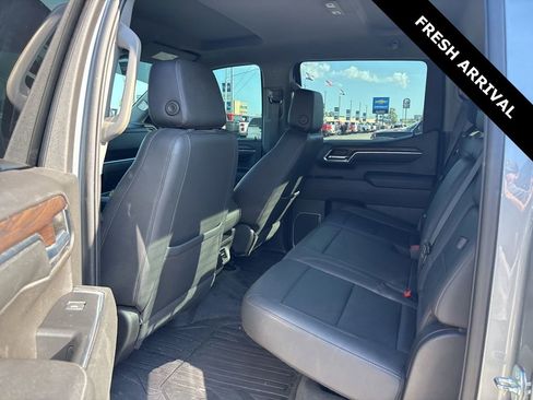 Used 2023 GMC Sierra 1500 SLT AWD/4WD image 13