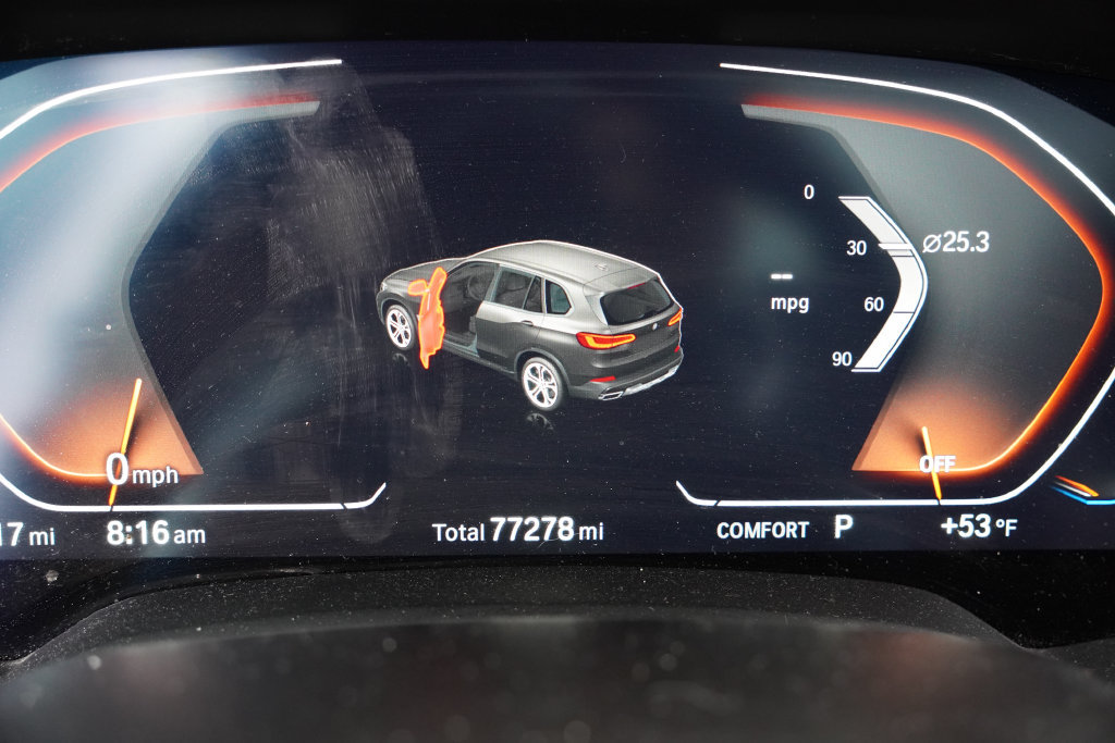 Used 2023 BMW X5 xDrive40i w/ Climate Comfort Package AWD/4WD image 9