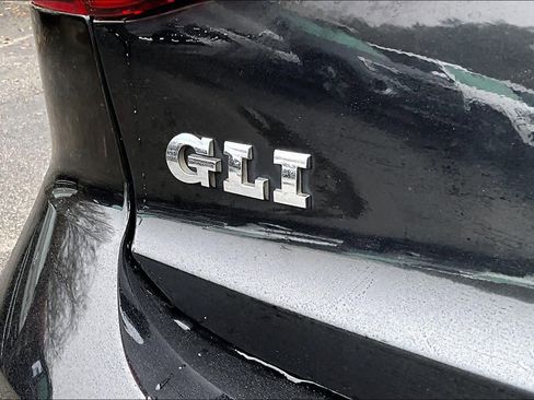 Used 2017 Volkswagen Jetta GLI image 10