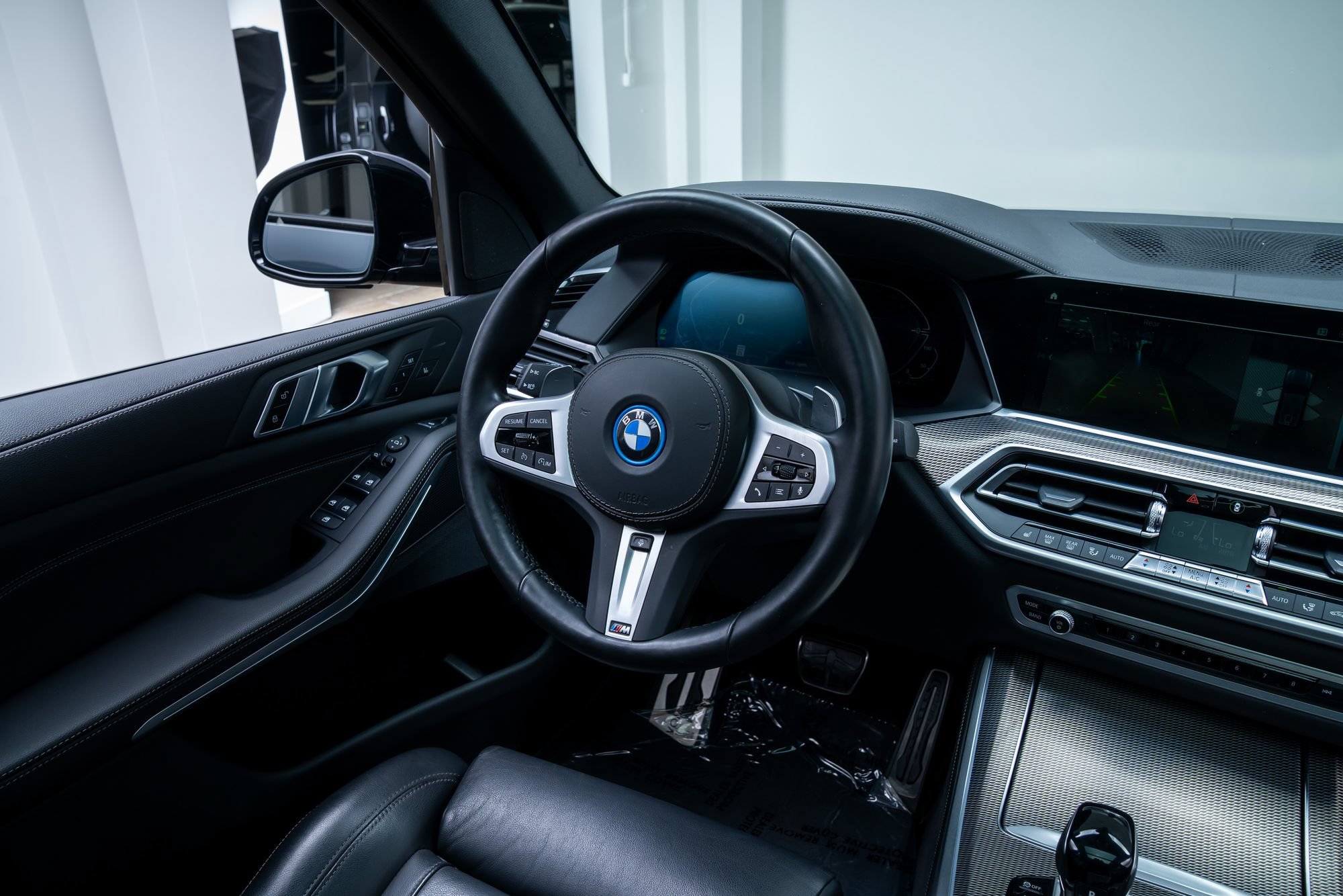 Used 2022 BMW X5 xDrive45e w/ M Sport Package AWD/4WD image 10