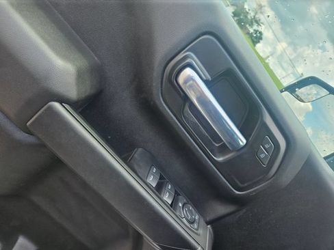 Used 2022 Chevrolet Silverado 1500 Custom w/ Rally Edition AWD/4WD image 11