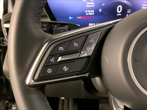 Used 2025 Buick Enclave Preferred image 18