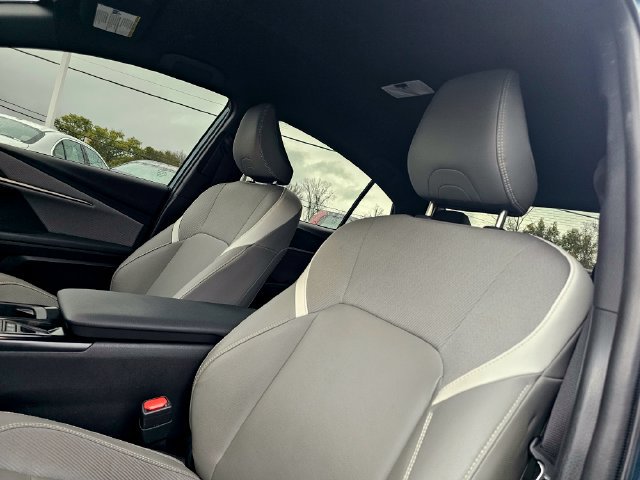 Used 2025 Toyota Camry SE FWD image 19