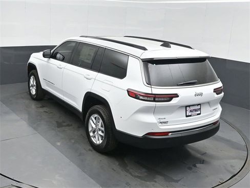 New 2025 Jeep Grand Cherokee L Laredo image 33