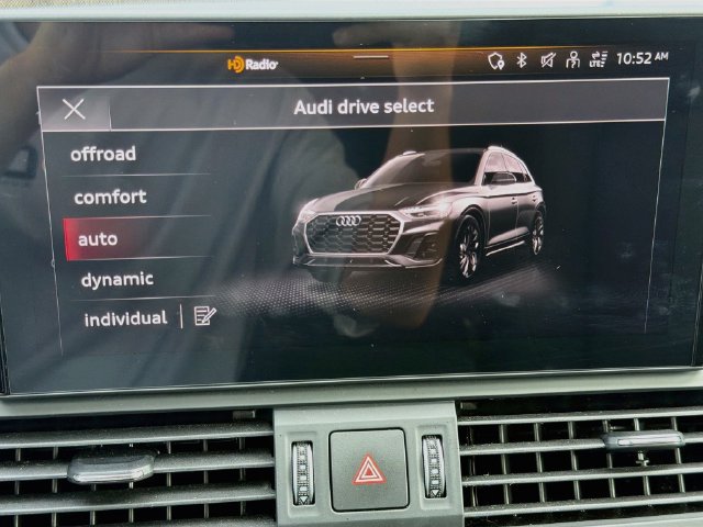Used 2023 Audi Q5 2.0T Premium w/ Convenience Package AWD/4WD image 30