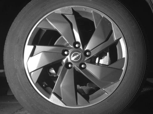 Used 2025 Nissan Rogue SV image 13