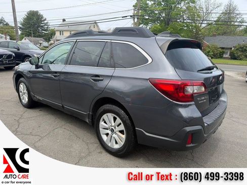 Used 2018 Subaru Outback 2.5i Premium AWD/4WD image 5
