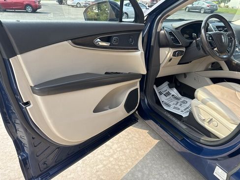 Used 2020 Lincoln Nautilus Reserve w/ Equipment Group 201A AWD/4WD image 21