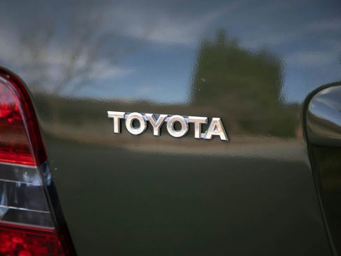 Used 2006 Toyota Highlander Sport image 16