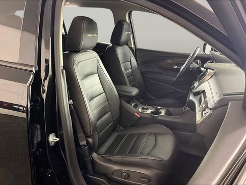 Used 2023 GMC Terrain Denali w/ Black Diamond Edition AWD/4WD image 9