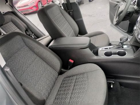Used 2023 Chevrolet Equinox LT image 12