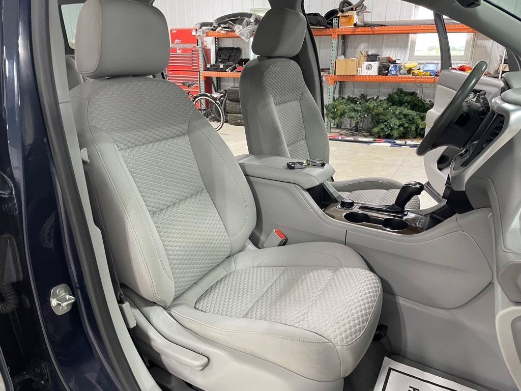 Used 2017 GMC Acadia SLE w/ Driver Alert Package I AWD/4WD image 27
