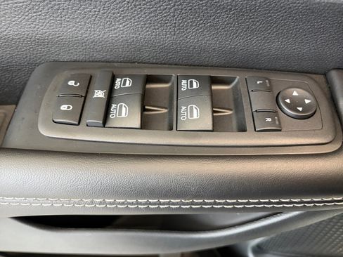 New 2026 Chrysler Pacifica Select image 14