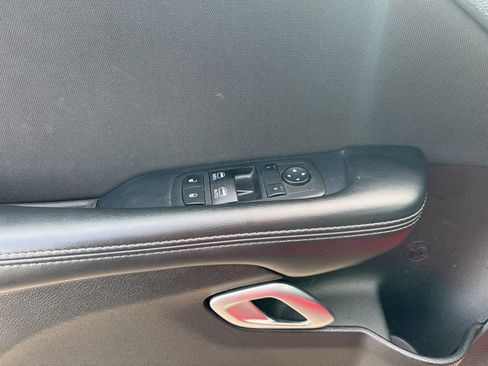 Used 2023 Dodge Challenger SXT image 11