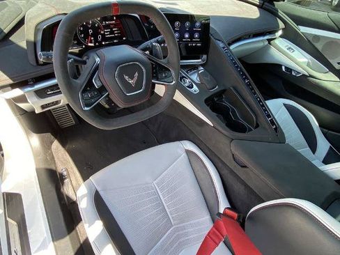 Used 2023 Chevrolet Corvette Stingray Premium Conv w/ Z51 Performance Package RWD image 16