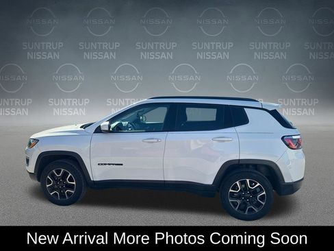 Used 2019 Jeep Compass Sport AWD/4WD image 3