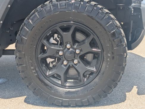 Used 2022 Jeep Wrangler Unlimited Sport image 12