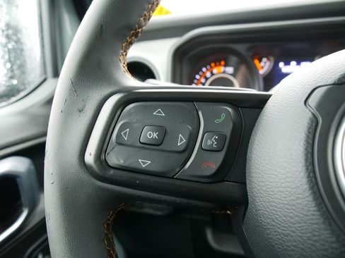 Used 2024 Jeep Wrangler Sport S image 19