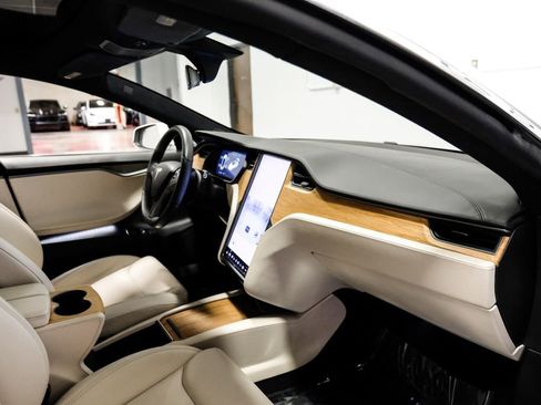 Used 2020 Tesla Model S Long Range image 15